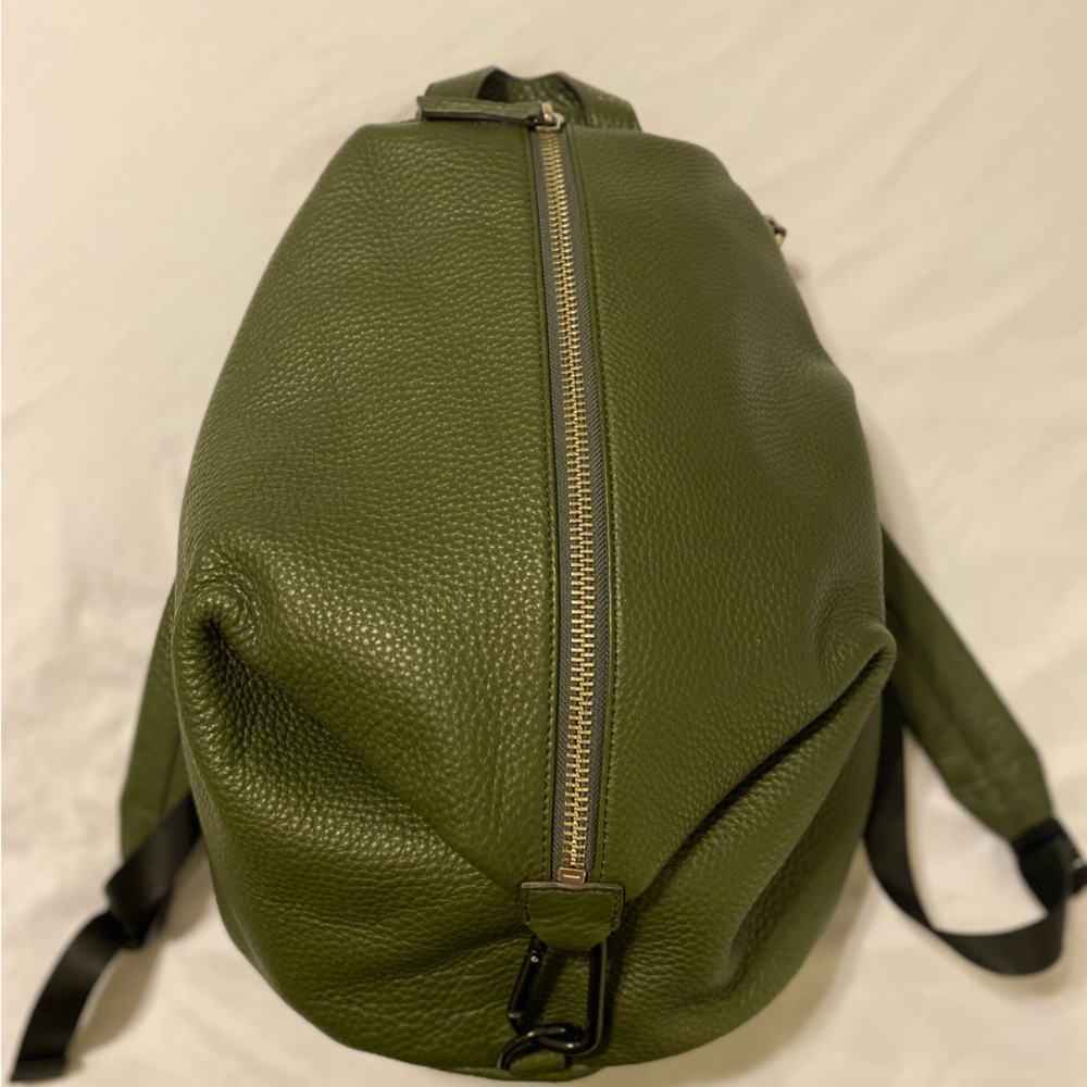 Uri Minkoff unisex green front zip backpack
